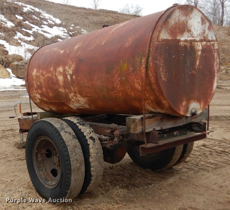 image for item GW9575 Fuel tank trailer