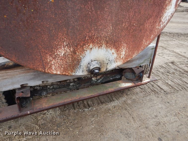 image for item GW9575 Fuel tank trailer
