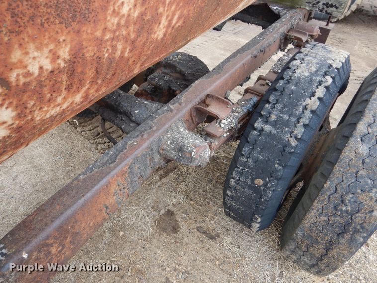 image for item GW9575 Fuel tank trailer