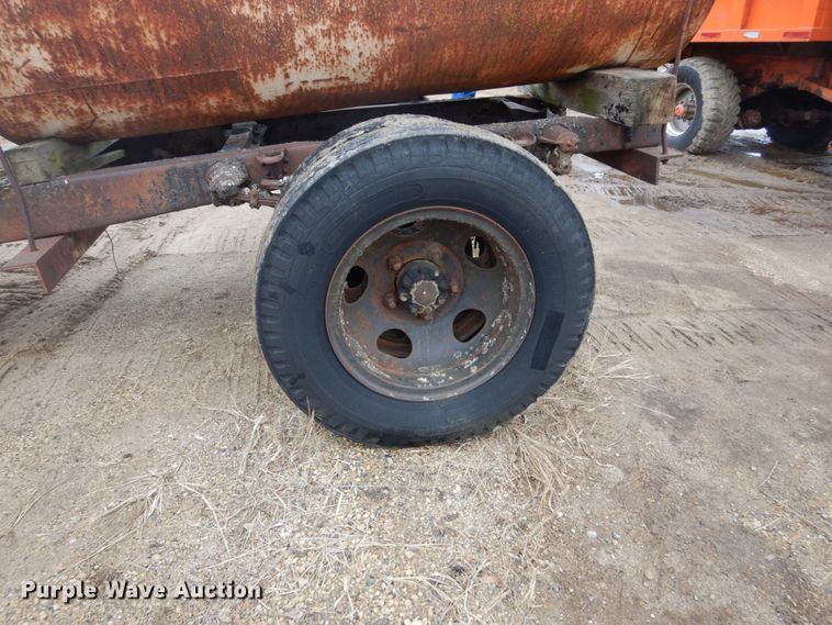 image for item GW9575 Fuel tank trailer