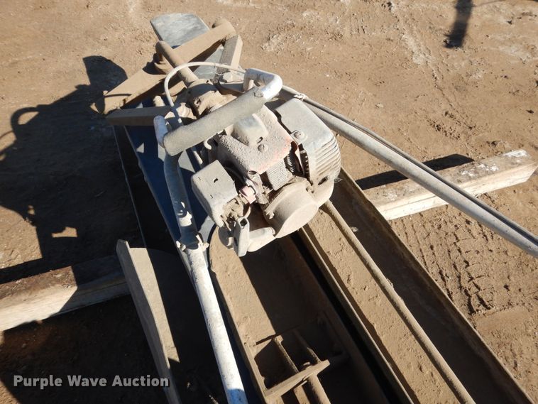 image for item GW9596 Concrete screeds