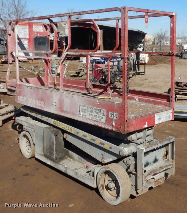 image for item GW9603 Mec 2033ES scissor lift