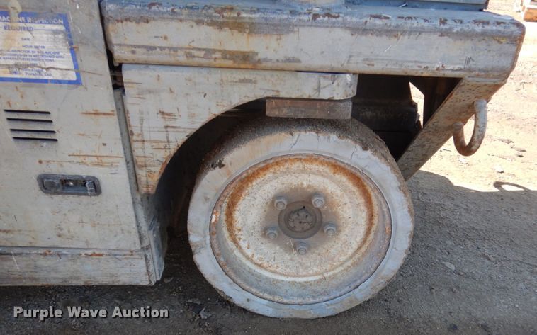 image for item GW9603 Mec 2033ES scissor lift