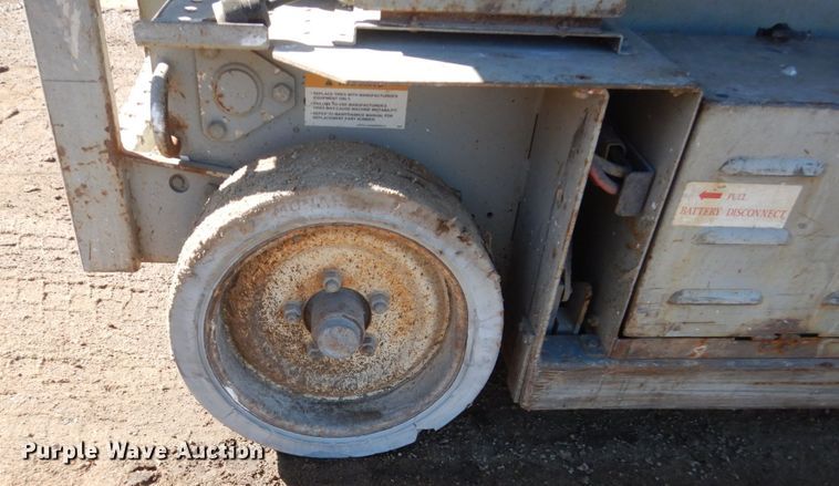 image for item GW9603 Mec 2033ES scissor lift