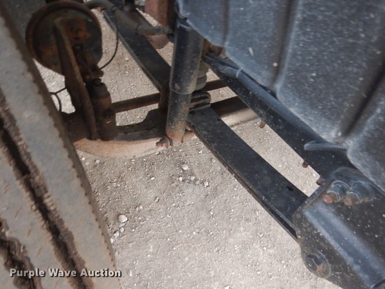 image for item GW9608 2006 International 7400 bucket truck