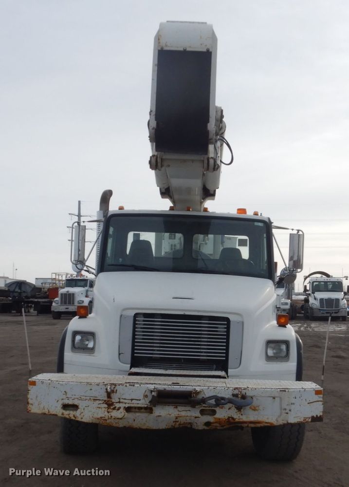 image for item GW9609 2002 Freightliner FL80 bucket truck