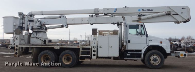 image for item GW9609 2002 Freightliner FL80 bucket truck