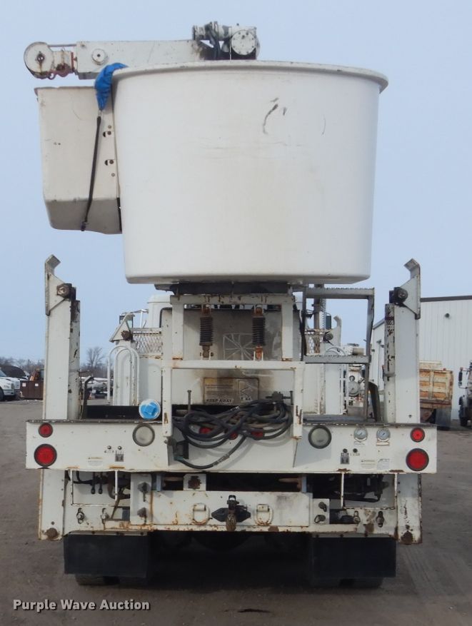 image for item GW9609 2002 Freightliner FL80 bucket truck