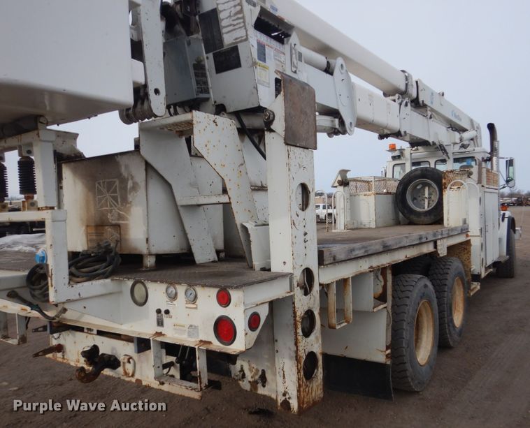 image for item GW9609 2002 Freightliner FL80 bucket truck