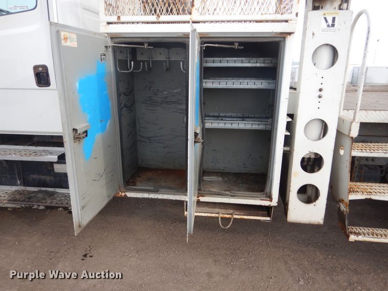 image for item GW9609 2002 Freightliner FL80 bucket truck