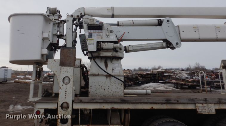 image for item GW9609 2002 Freightliner FL80 bucket truck