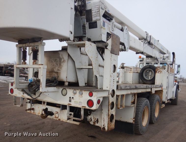 image for item GW9609 2002 Freightliner FL80 bucket truck