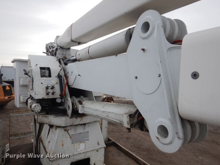 image for item GW9609 2002 Freightliner FL80 bucket truck