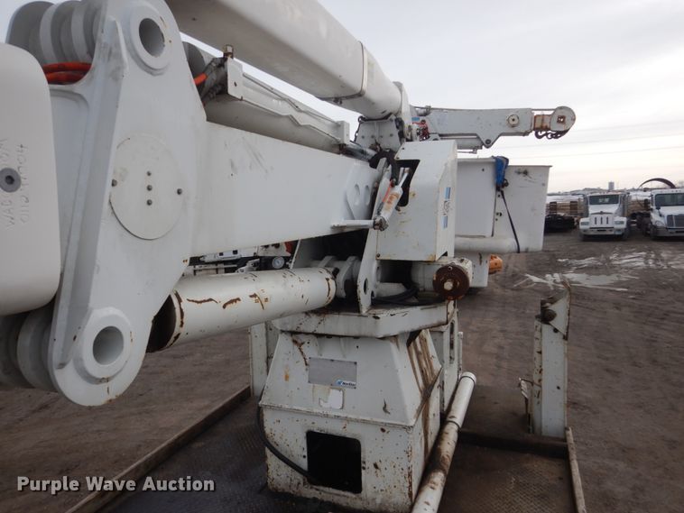 image for item GW9609 2002 Freightliner FL80 bucket truck