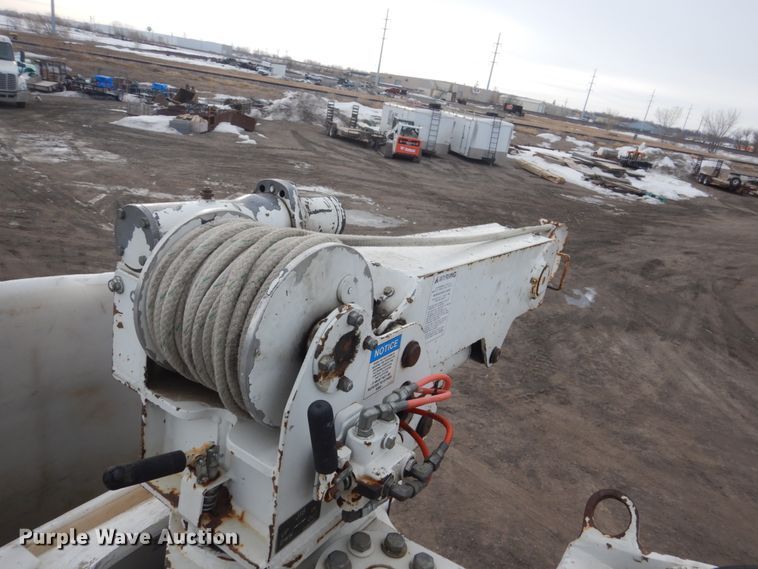 image for item GW9609 2002 Freightliner FL80 bucket truck