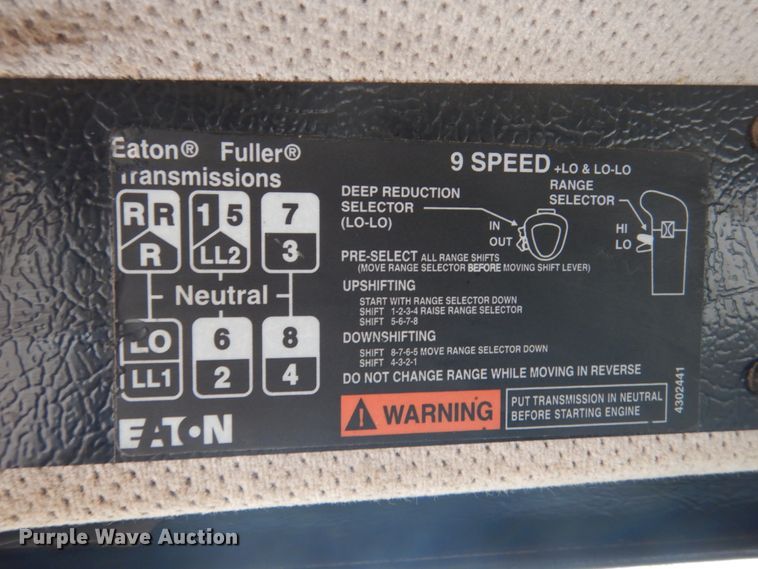 image for item GW9609 2002 Freightliner FL80 bucket truck