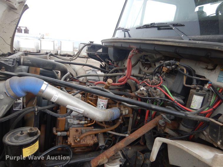 image for item GW9609 2002 Freightliner FL80 bucket truck