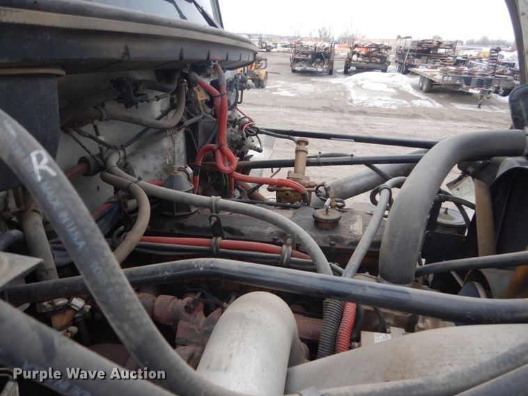 image for item GW9609 2002 Freightliner FL80 bucket truck