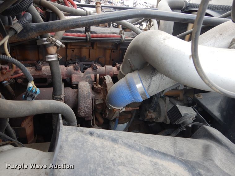 image for item GW9609 2002 Freightliner FL80 bucket truck