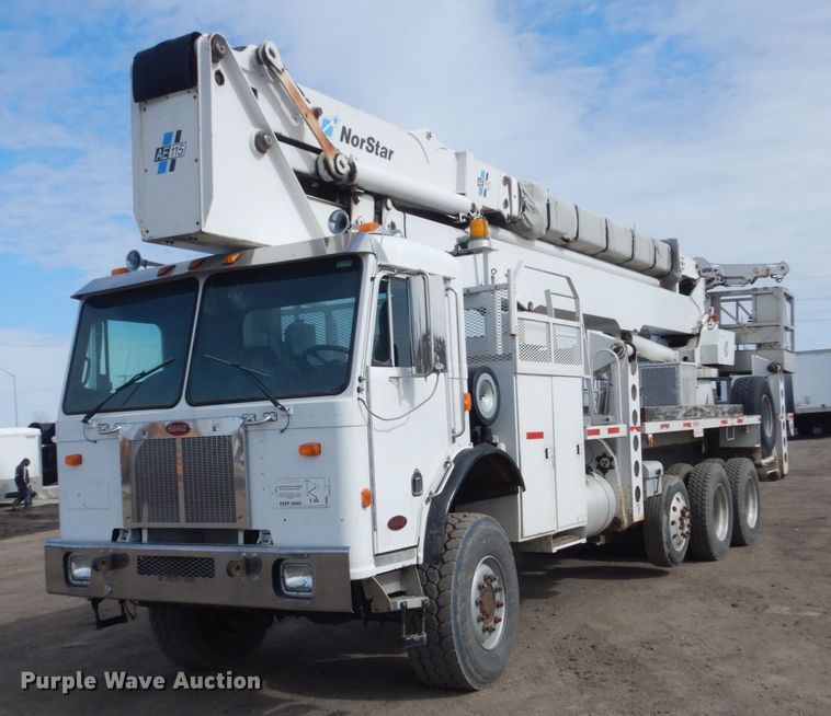 image for item GW9615 2002 Peterbilt 320 bucket truck