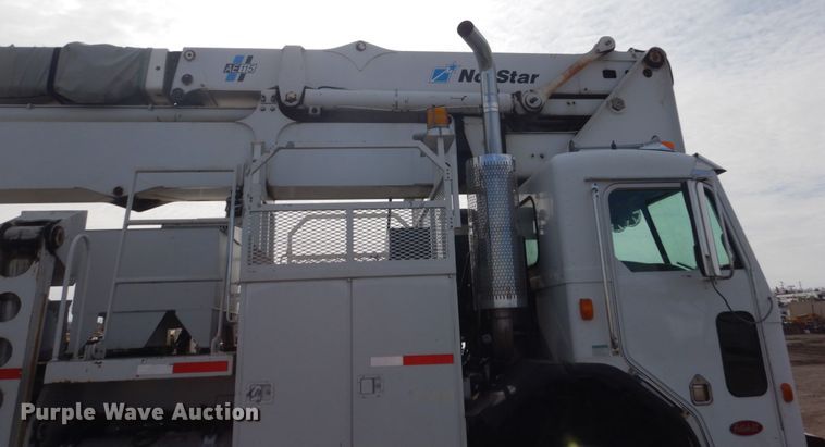 image for item GW9615 2002 Peterbilt 320 bucket truck