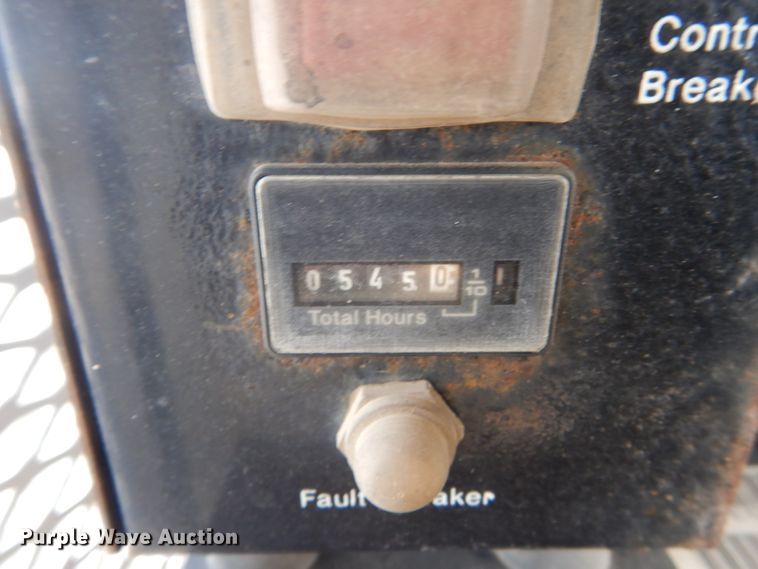 image for item GW9615 2002 Peterbilt 320 bucket truck