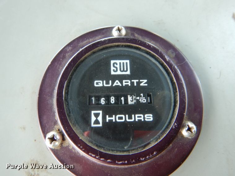 image for item GW9615 2002 Peterbilt 320 bucket truck