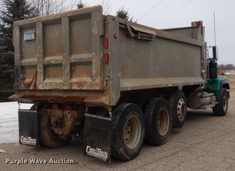 image for item GW9707 1993 Mack RD690S dump truck