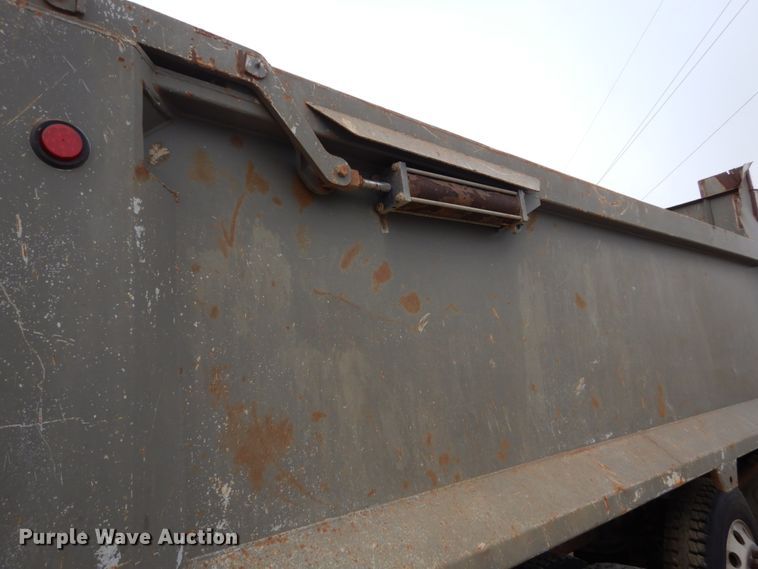 image for item GW9707 1993 Mack RD690S dump truck