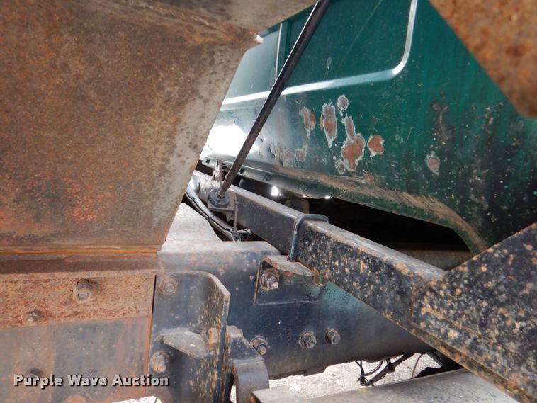 image for item GW9707 1993 Mack RD690S dump truck