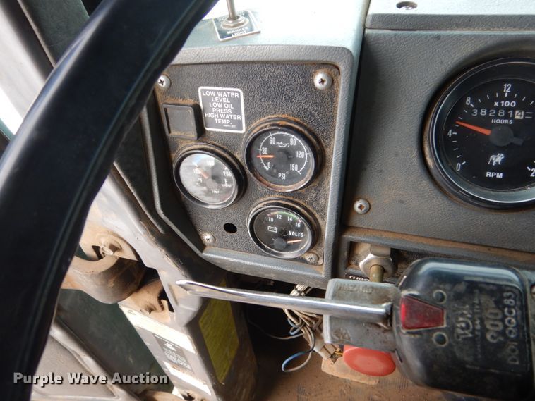 image for item GW9707 1993 Mack RD690S dump truck