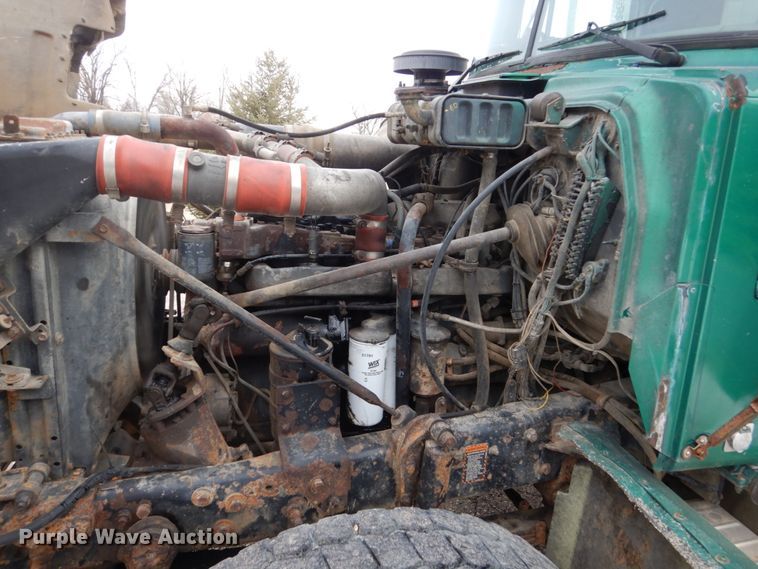 image for item GW9707 1993 Mack RD690S dump truck