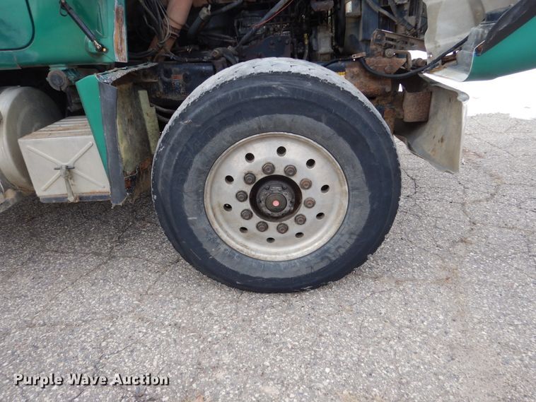 image for item GW9707 1993 Mack RD690S dump truck