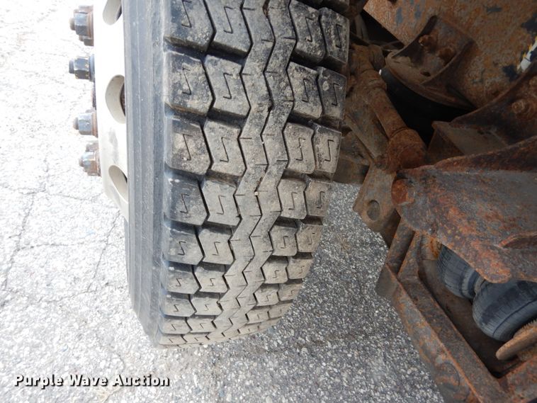 image for item GW9707 1993 Mack RD690S dump truck