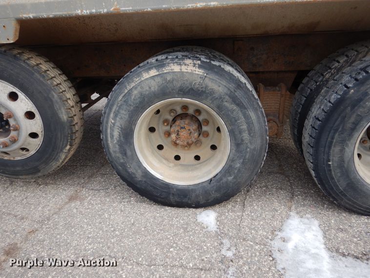 image for item GW9707 1993 Mack RD690S dump truck