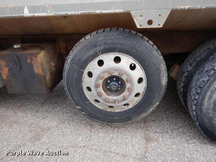 image for item GW9707 1993 Mack RD690S dump truck