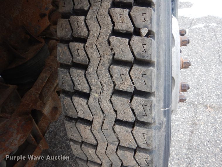 image for item GW9707 1993 Mack RD690S dump truck