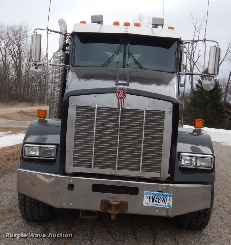 image for item GW9709 2004 Kenworth T800 dump truck