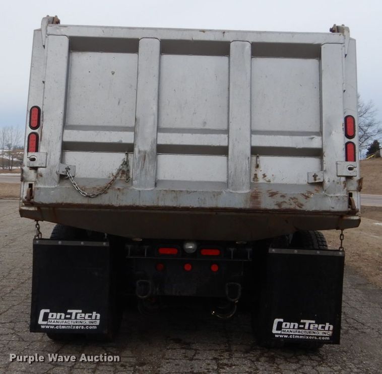 image for item GW9709 2004 Kenworth T800 dump truck