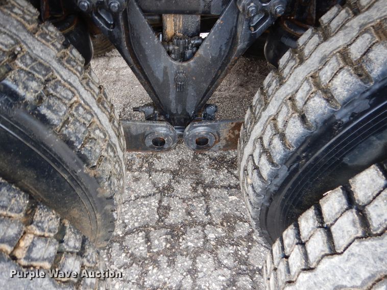 image for item GW9709 2004 Kenworth T800 dump truck