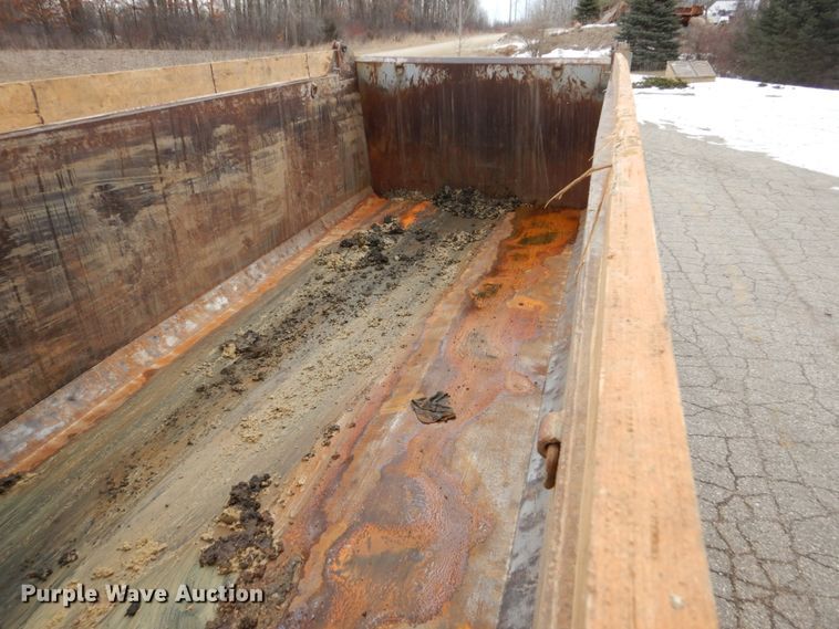 image for item GW9709 2004 Kenworth T800 dump truck