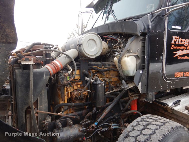 image for item GW9709 2004 Kenworth T800 dump truck