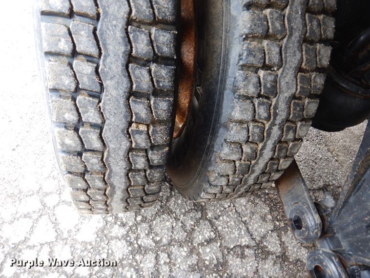 image for item GW9709 2004 Kenworth T800 dump truck