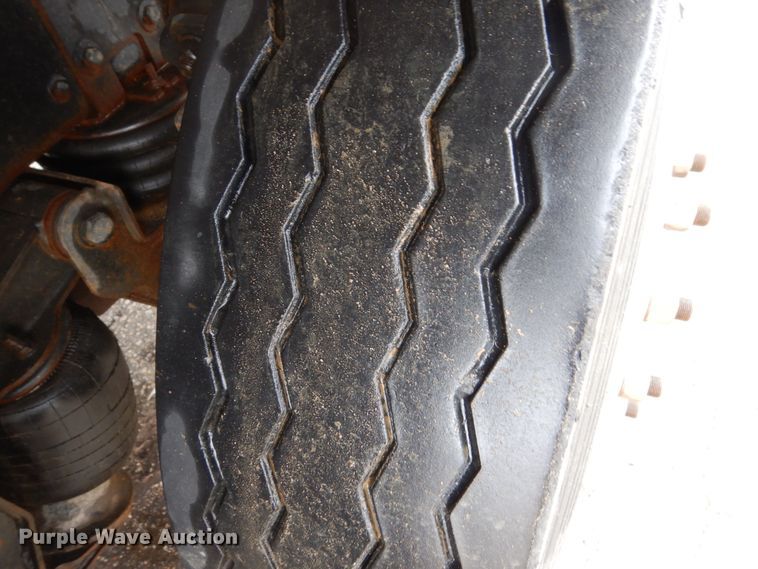 image for item GW9709 2004 Kenworth T800 dump truck