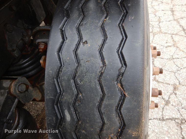 image for item GW9709 2004 Kenworth T800 dump truck