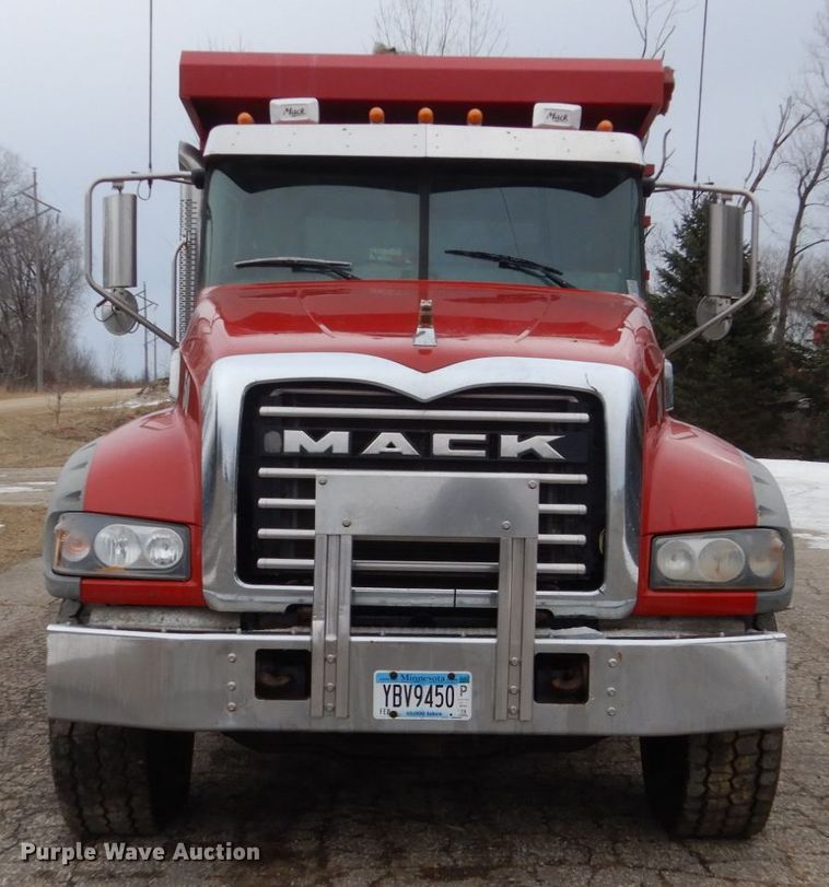 image for item GW9710 2013 Mack Granite dump truck