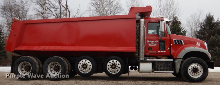 image for item GW9710 2013 Mack Granite dump truck