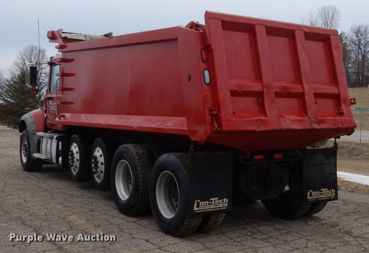 image for item GW9710 2013 Mack Granite dump truck