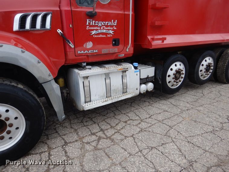 image for item GW9710 2013 Mack Granite dump truck