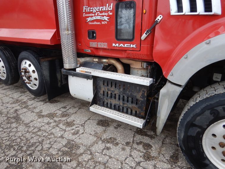 image for item GW9710 2013 Mack Granite dump truck